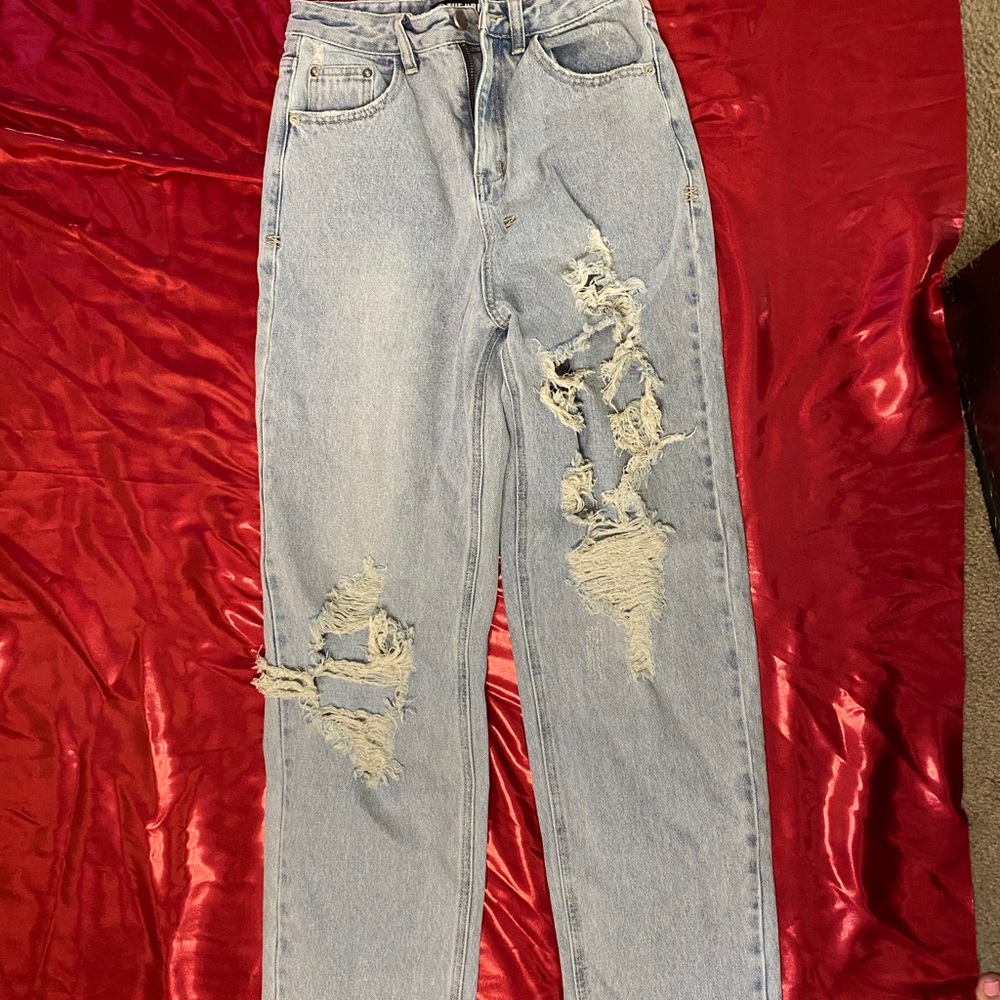 JEANS - Picture 3 of 4